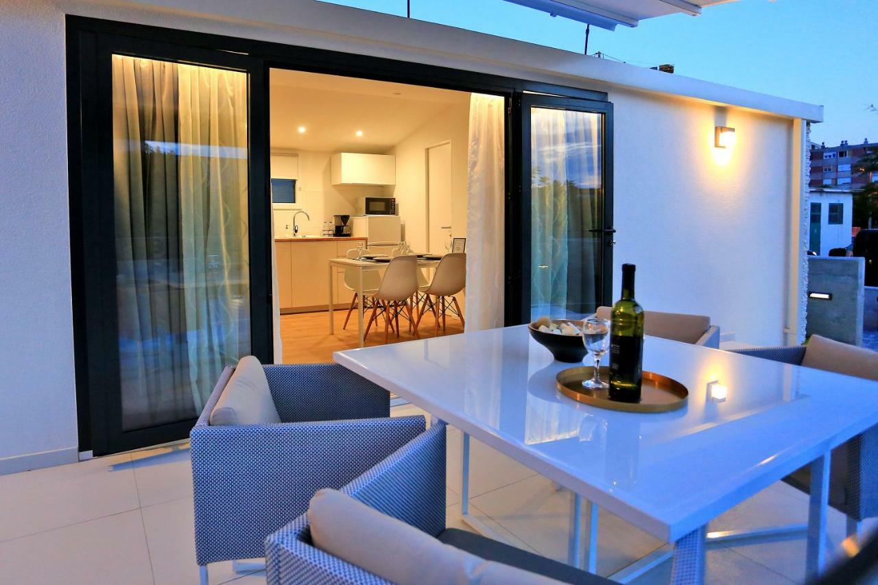 First Apartment Zadar Buitenkant foto