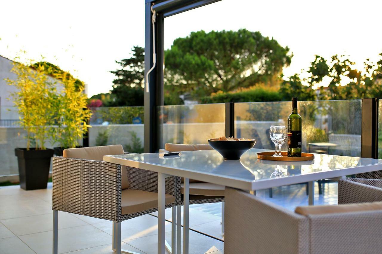 First Apartment Zadar Buitenkant foto