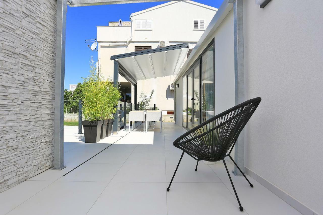 First Apartment Zadar Buitenkant foto