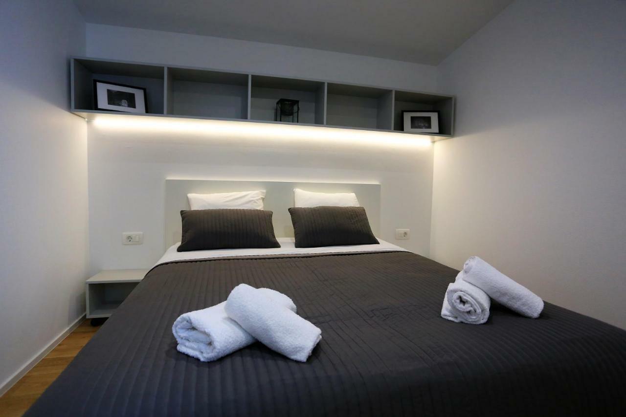 First Apartment Zadar Buitenkant foto